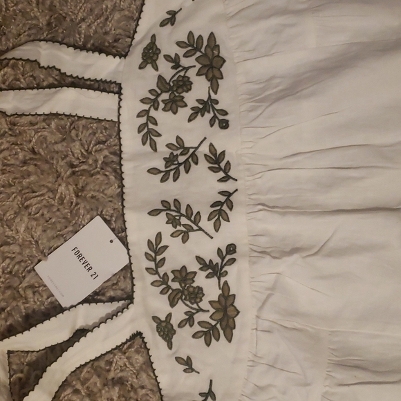 Forever 21 top - Picture 2 of 6